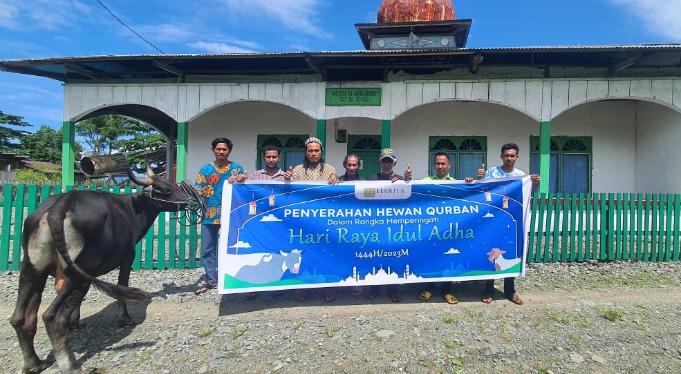 Penyerahan hewan kurban obi selatan 2